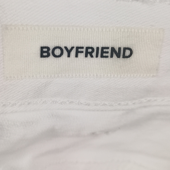 Torrid White Distressed Boyfriend Jeans 🤍 Size 26W/4X - Picture 6 of 6